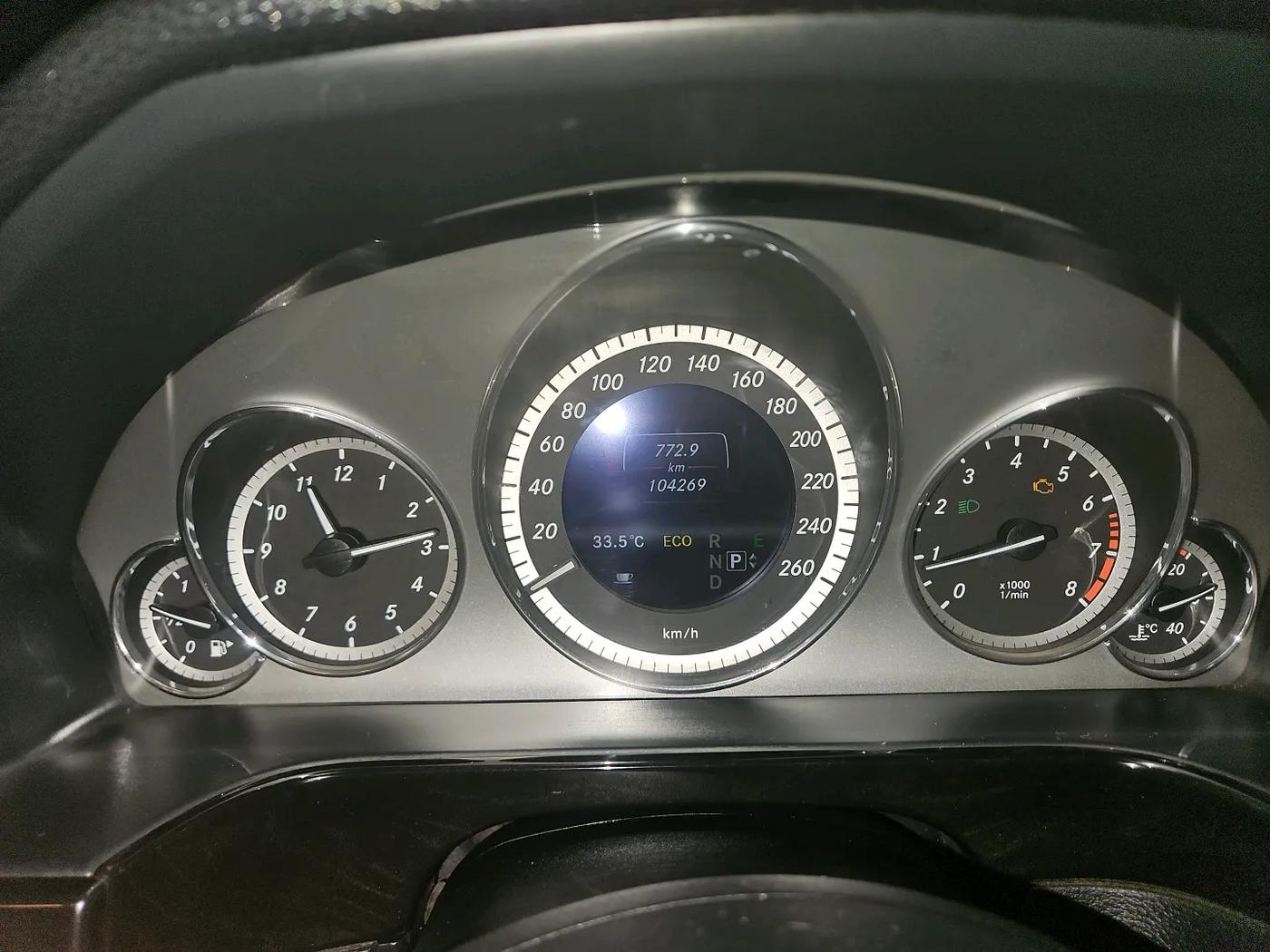 2013 Mercedes Benz E Class E 200 CGI, Petrol, Automatic, 1,05,255 km, interior