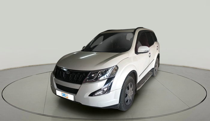 2016 Mahindra XUV500 W6, Diesel, Manual, 1,58,412 km, exterior