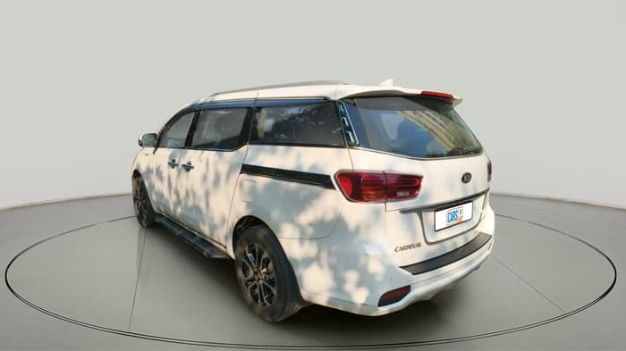 2020 KIA CARNIVAL LIMOUSINE 2.2 7 STR, Diesel, Automatic, 1,34,000 km, exterior