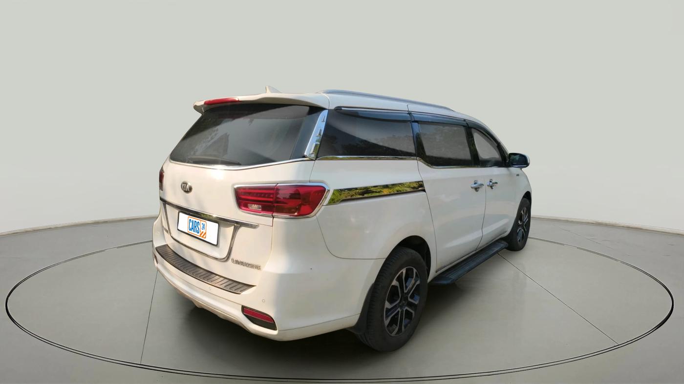 2020 KIA CARNIVAL LIMOUSINE 2.2 7 STR, Diesel, Automatic, 1,34,000 km, exterior