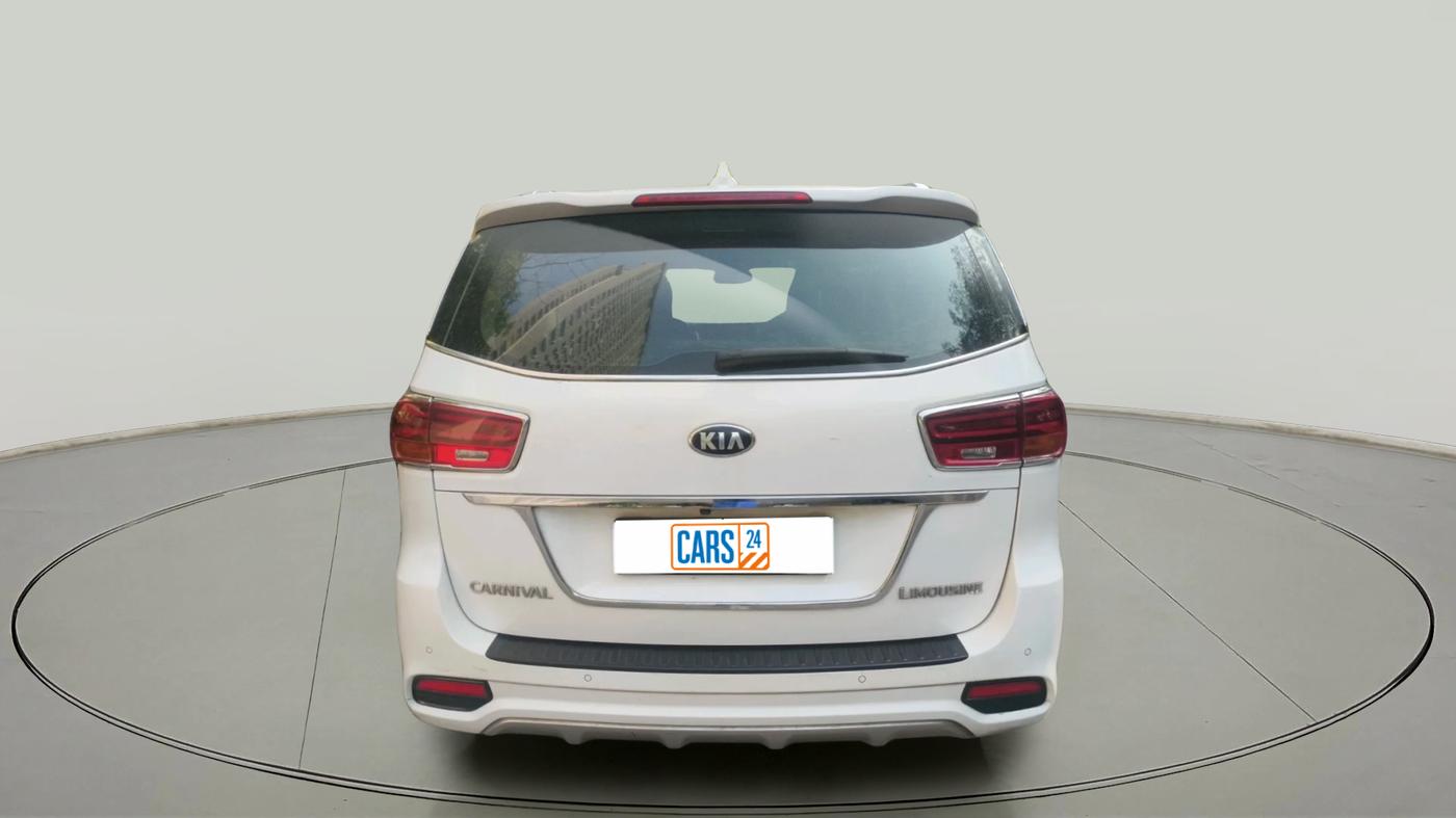 2020 KIA CARNIVAL LIMOUSINE 2.2 7 STR, Diesel, Automatic, 1,34,000 km, exterior
