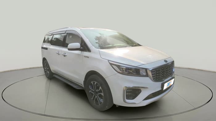 2020 KIA CARNIVAL LIMOUSINE 2.2 7 STR, Diesel, Automatic, 1,34,000 km, exterior