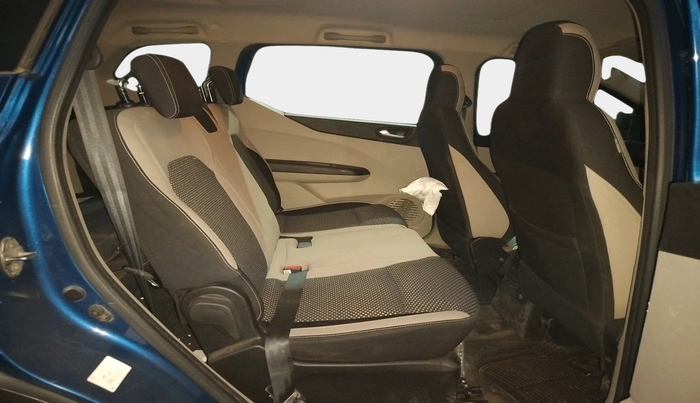 2021 Renault TRIBER RXZ AMT, Petrol, Automatic, 66,677 km, interior