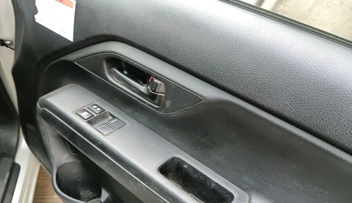 2020 Maruti New Wagon-R LXI CNG 1.0, Petrol, Manual, 17,552 km, interior