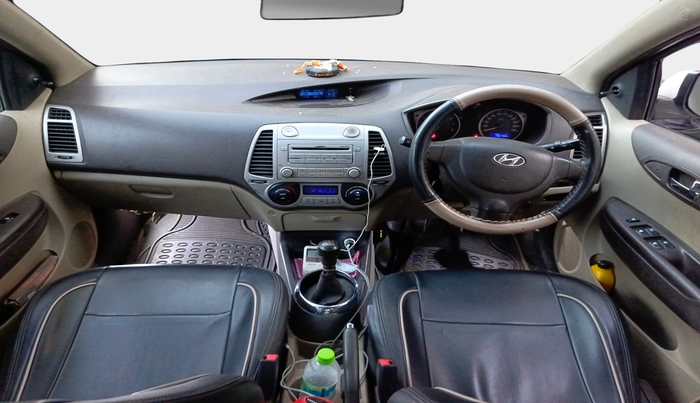 2010 Hyundai i20 MAGNA 1.2, Petrol, Manual, 1,46,703 km, interior