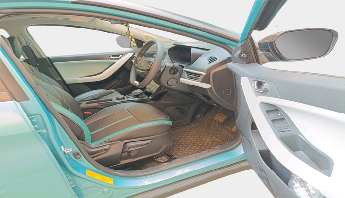 2024 Tata NEXON CREATIVE+ SUNROOF AMT 1.2 PETROL, Petrol, Automatic, 2,100 km, interior