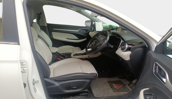 2022 MG ASTOR SAVVY 1.5 CVT, Petrol, Automatic, 17,435 km, interior
