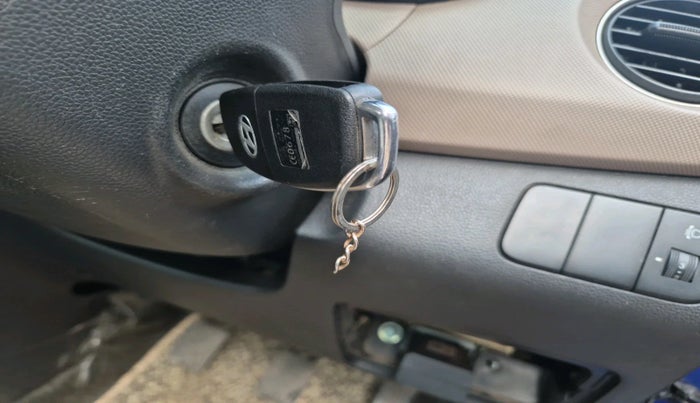 2014 Hyundai Xcent S 1.2, Petrol, Manual, 1,96,340 km, interior