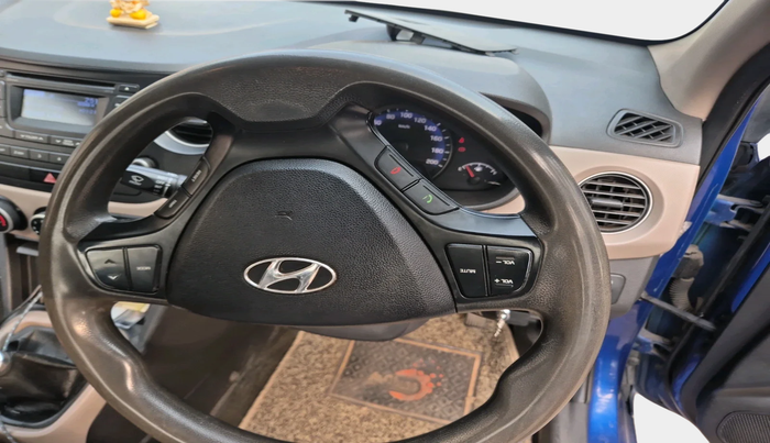 2014 Hyundai Xcent S 1.2, Petrol, Manual, 1,96,340 km, interior