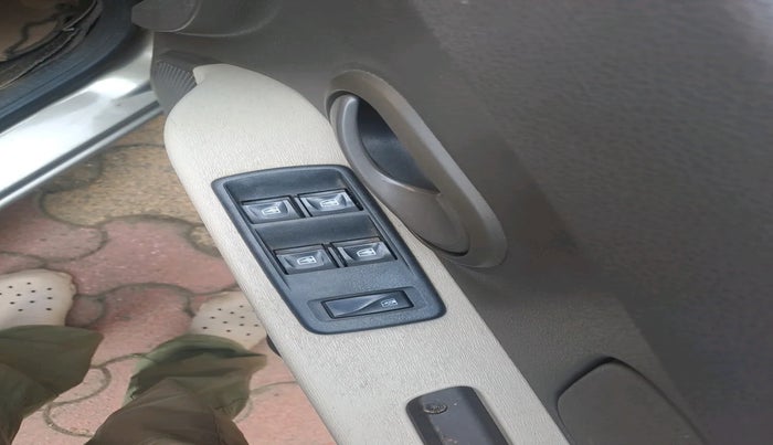 2015 Renault Lodgy 85 PS RXE 7 STR, Diesel, Manual, 50,002 km, interior