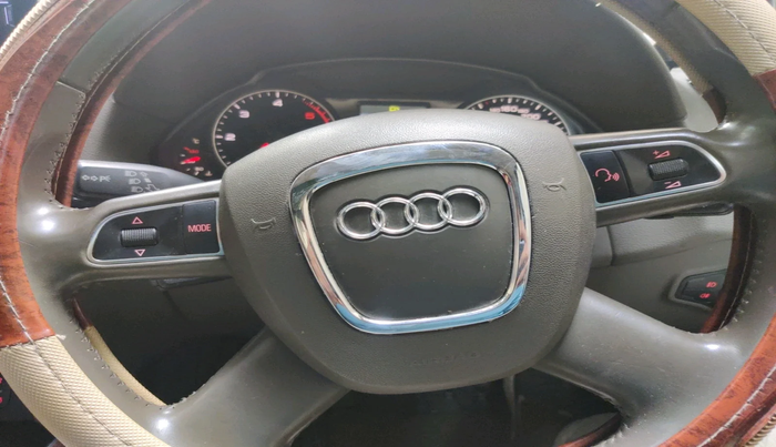 2012 Audi Q5 2.0 TDI QUATTRO, Diesel, Automatic, 98,115 km, interior