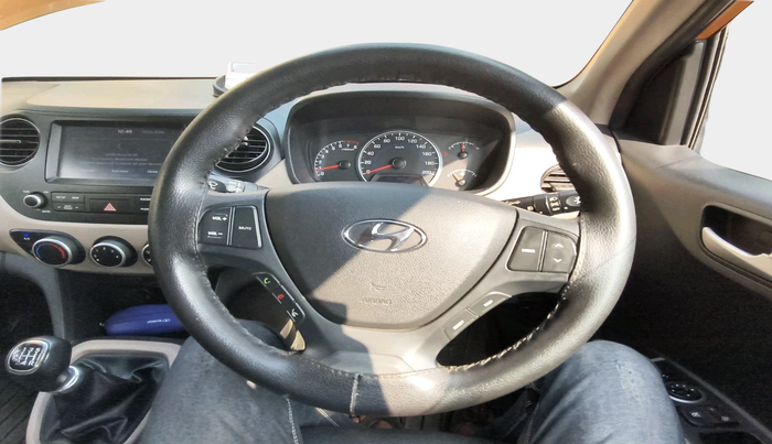 2017 Hyundai Grand i10 SPORTZ (O) 1.2 KAPPA VTVT, Petrol, Manual, 80,653 km, interior