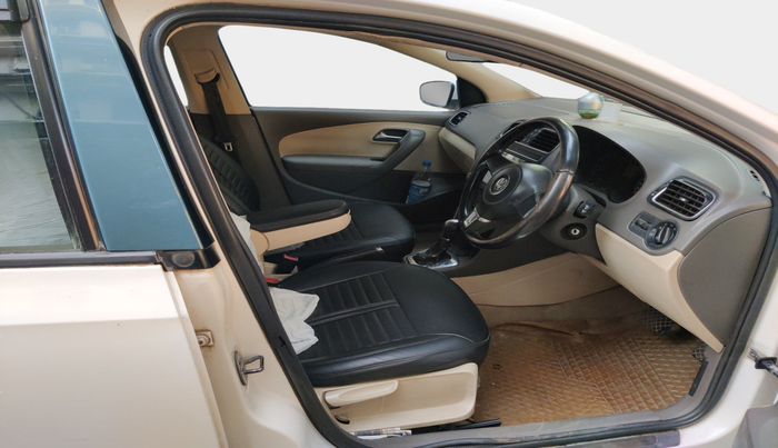 2011 Volkswagen Vento HIGHLINE PETROL AT, Petrol, Automatic, 97,355 km, interior