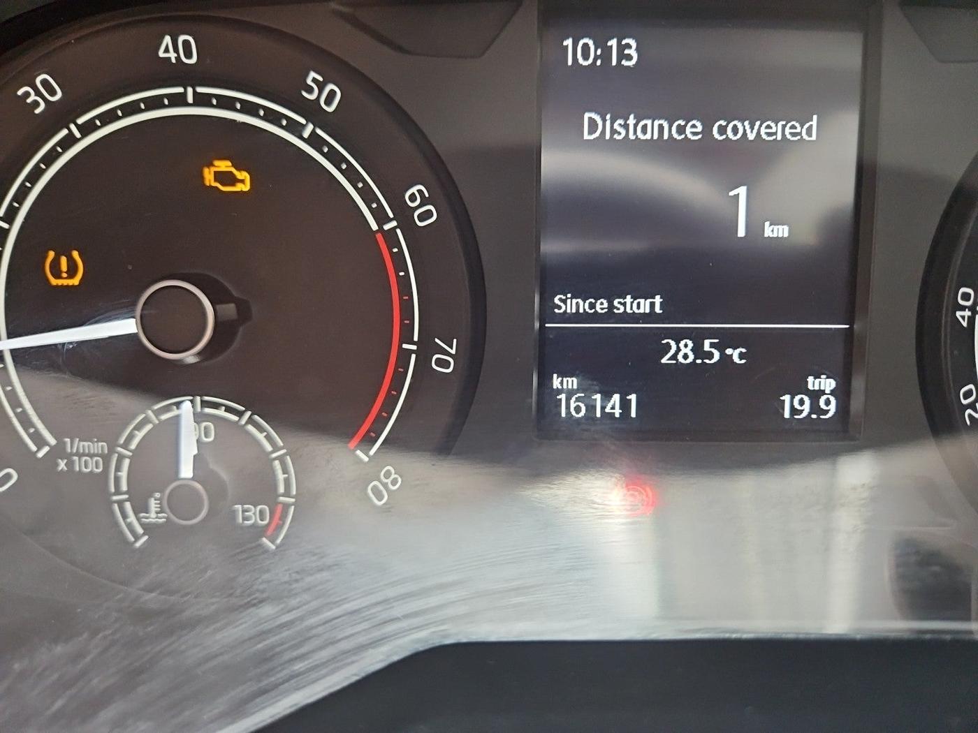 2023 Skoda KUSHAQ AMBITION 1.0L TSI MT, Petrol, Manual, 16,330 km, interior
