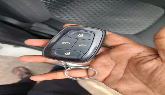 2019 Tata NEXON XZ PLUS PETROL, Petrol, Manual, 42,151 km, interior