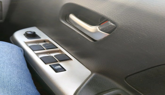 2012 Maruti Wagon R 1.0 VXI, Petrol, Manual, 61,361 km, interior