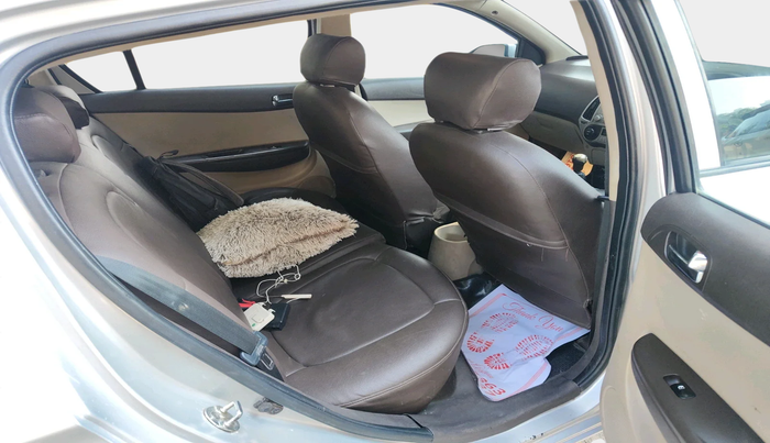 2011 Hyundai i20 SPORTZ 1.2, Petrol, Manual, 80,657 km, interior