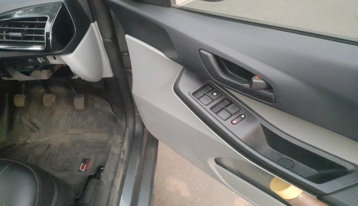2022 Tata Tiago XT CNG, Petrol, Manual, 92,173 km, interior