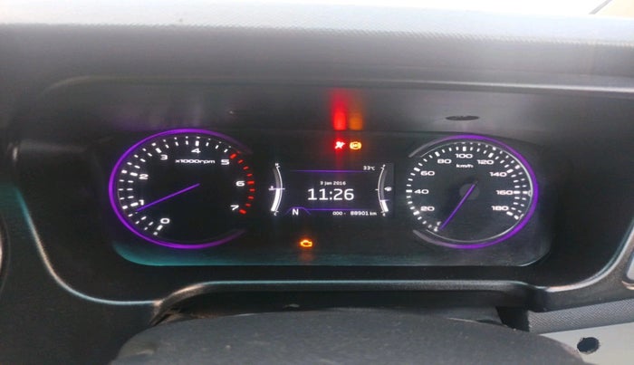 2019 Mahindra MARAZZO M6 8 STR, Diesel, Manual, 88,901 km, interior