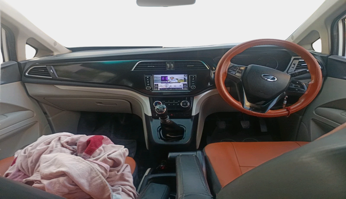 2019 Mahindra MARAZZO M6 8 STR, Diesel, Manual, 88,901 km, interior