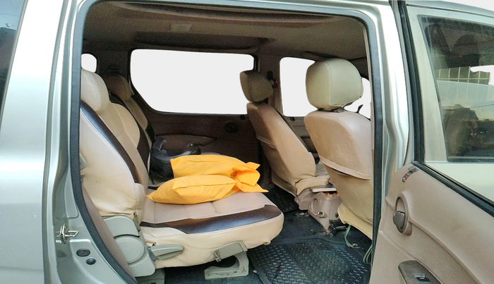 2011 Mahindra Xylo D2, Diesel, Manual, 2,21,006 km, interior