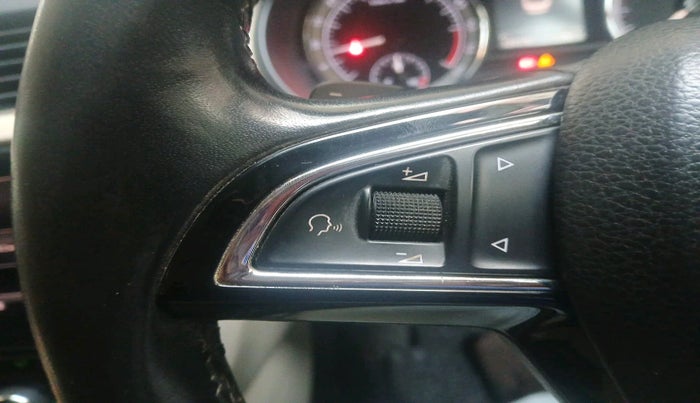 2018 Skoda Octavia 2.0 TDI CR STYLE AT, Diesel, Automatic, 1,28,378 km, interior