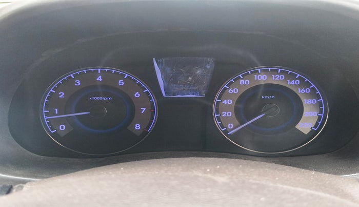 2011 Hyundai Verna FLUIDIC 1.6 VTVT SX, Petrol, Manual, 63,304 km, interior