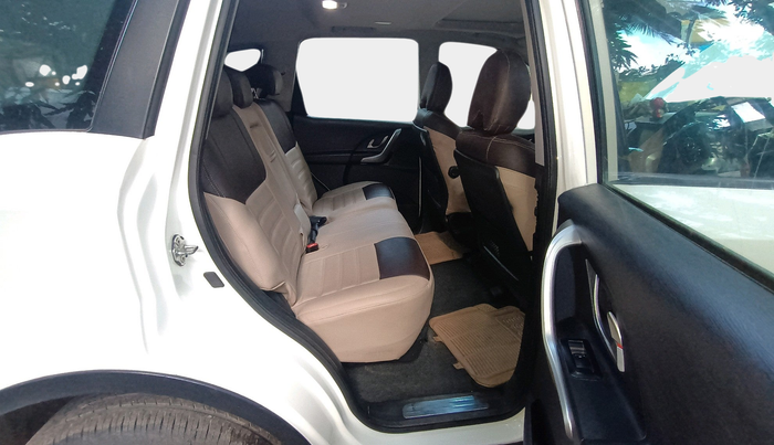2019 Mahindra XUV500 W9 AT, Diesel, Automatic, 1,10,581 km, interior
