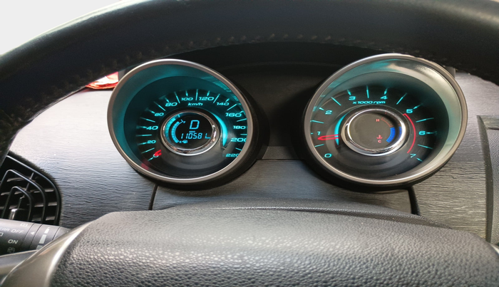 2019 Mahindra XUV500 W9 AT, Diesel, Automatic, 1,10,581 km, interior