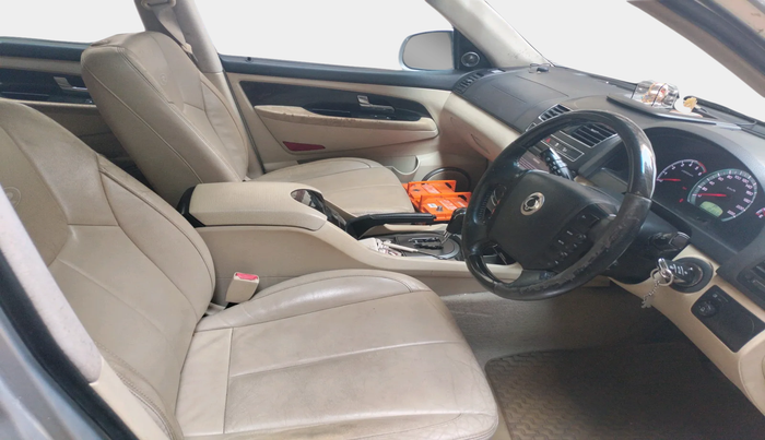 2014 Ssangyong Rexton RX7, Diesel, Automatic, 1,01,653 km, interior