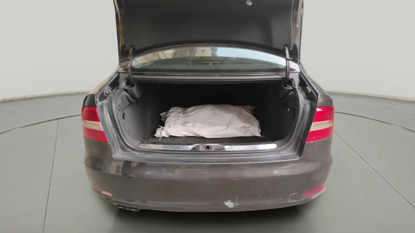 2015 Skoda Superb ELEGANCE 2.0 TDI CR AT, Diesel, Automatic, 1,00,689 km, exterior
