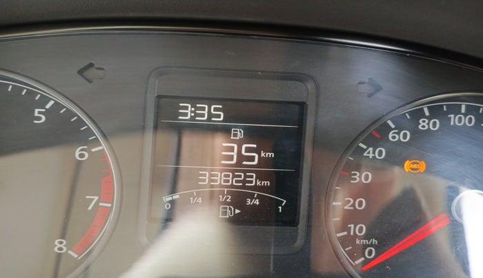2015 Volkswagen Vento HIGHLINE 1.6 MPI, Petrol, Manual, 33,823 km, interior