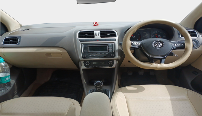 2015 Volkswagen Vento HIGHLINE 1.6 MPI, Petrol, Manual, 33,823 km, interior
