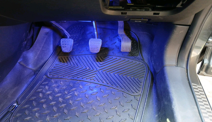 2024 Tata PUNCH Accomplished Plus (S) iCNG, Petrol, Manual, 28,605 km, interior