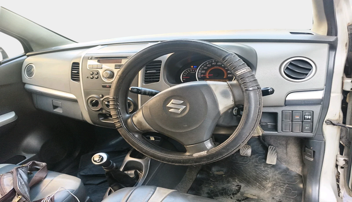 2011 Maruti Wagon R 1.0 VXI, Petrol, Manual, 55,328 km, interior