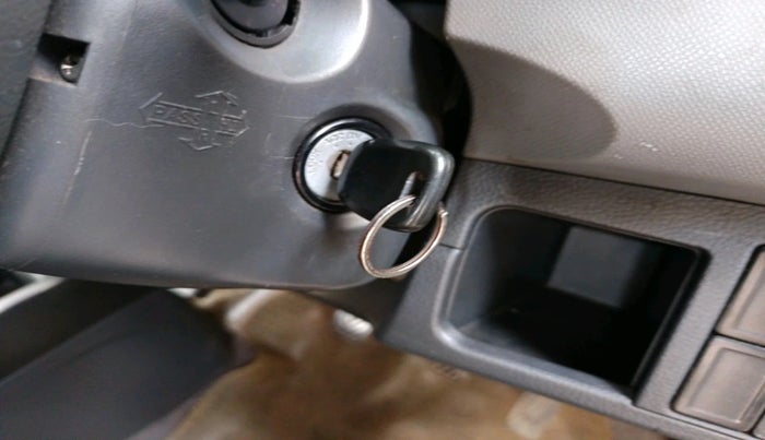 2012 Maruti Wagon R 1.0 LXI CNG, CNG, Manual, 86,505 km, interior