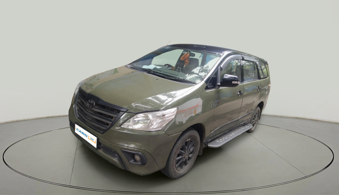 2014 Toyota Innova 2.5 VX 8 STR, Diesel, Manual, 2,10,006 km, exterior