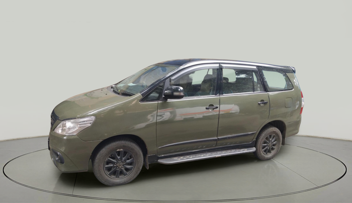 2014 Toyota Innova 2.5 VX 8 STR, Diesel, Manual, 2,10,006 km, exterior