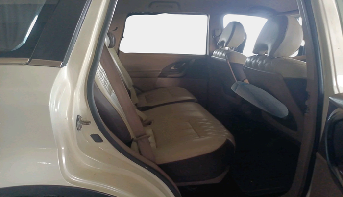 2012 Mahindra XUV500 W8, Diesel, Manual, 1,14,573 km, interior