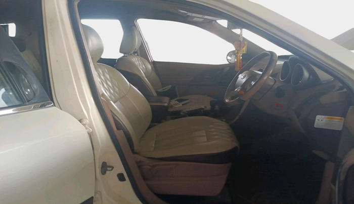 2012 Mahindra XUV500 W8, Diesel, Manual, 1,14,573 km, interior