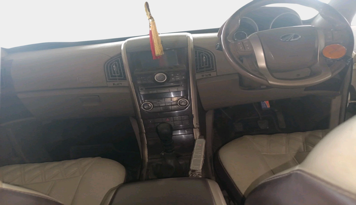 2012 Mahindra XUV500 W8, Diesel, Manual, 1,14,573 km, interior