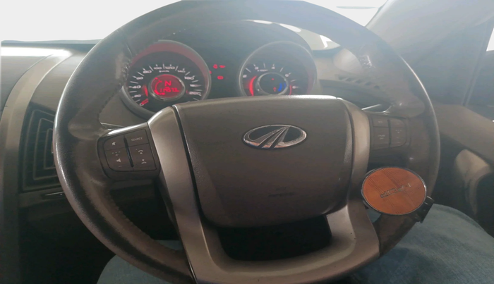 2012 Mahindra XUV500 W8, Diesel, Manual, 1,14,573 km, interior