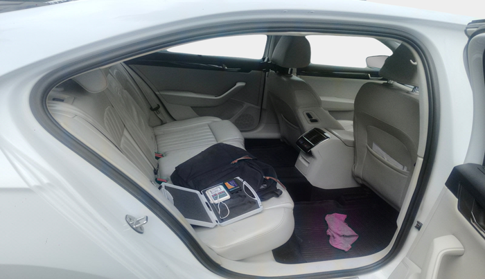 2016 Skoda Superb L&K 1.8 TSI AT, Petrol, Automatic, 64,847 km, interior