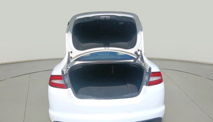 2014 Jaguar XF PETROL 2.0, Petrol, Automatic, 1,28,317 km, exterior