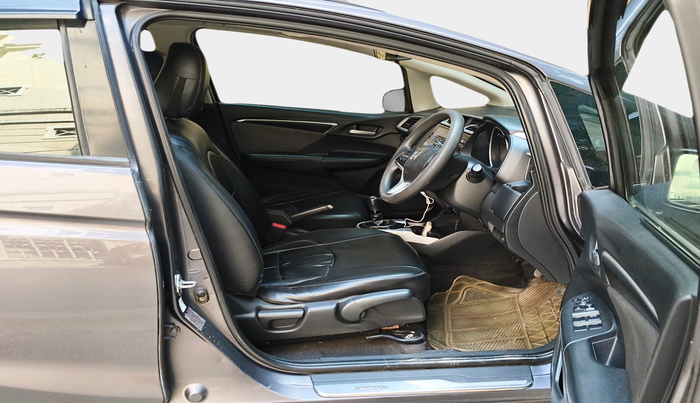 2017 Honda WR-V 1.5L I-DTEC VX MT, Diesel, Manual, 83,504 km, interior