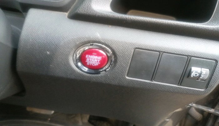 2017 Honda BR-V 1.5L I-VTEC V CVT, Petrol, Automatic, 70,901 km, interior