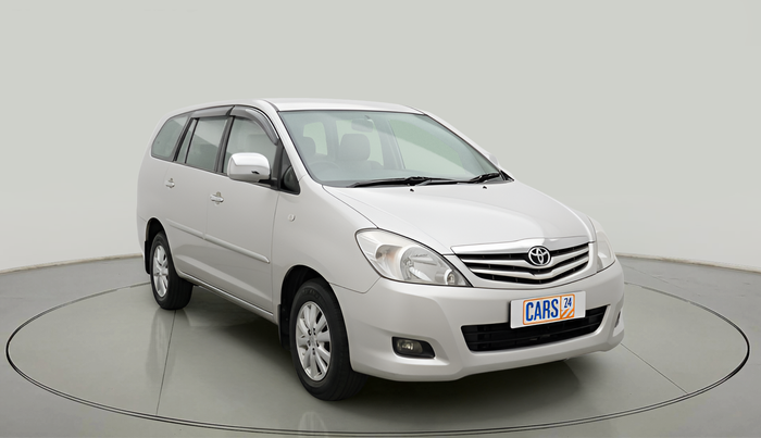 2011 Toyota Innova V 2.5 8 STR, Diesel, Manual, 1,27,516 km, exterior