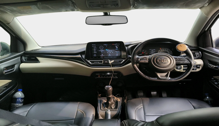 2022 Toyota Glanza V, Petrol, Manual, 20,776 km, interior