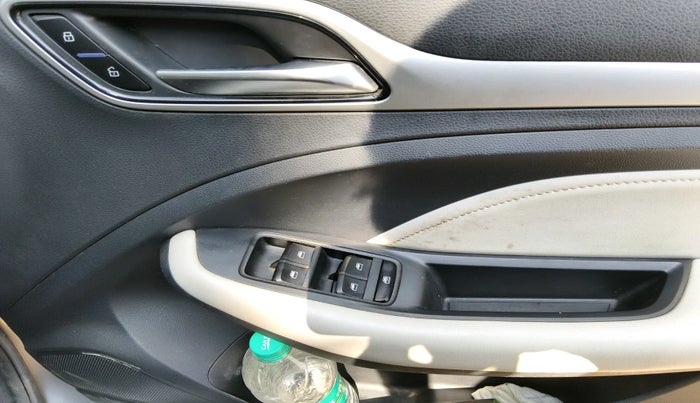 2022 MG ASTOR SMART 1.5 MT, Petrol, Manual, 21,749 km, interior