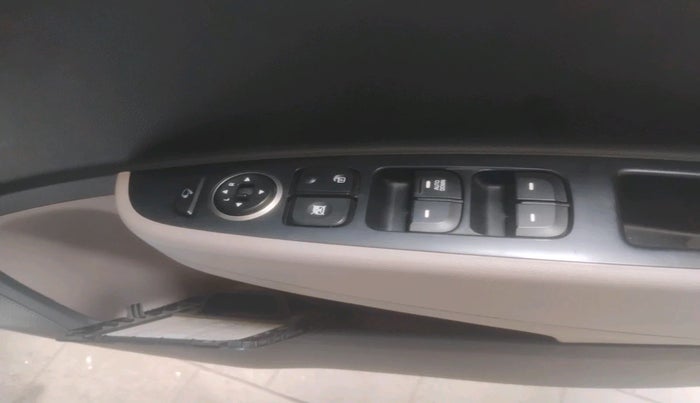 2018 Hyundai Grand i10 SPORTZ AT 1.2 KAPPA VTVT, Petrol, Automatic, 51,955 km, interior